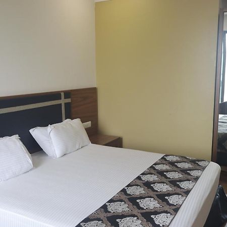 Heaven 7 Hotel & Resort Himatnagar Exterior photo