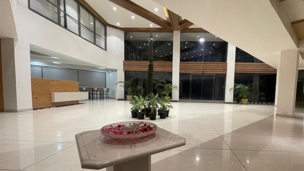 Heaven 7 Hotel & Resort Himatnagar Exterior photo