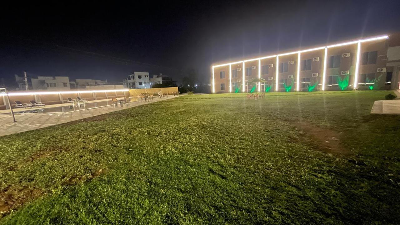 Heaven 7 Hotel & Resort Himatnagar Exterior photo