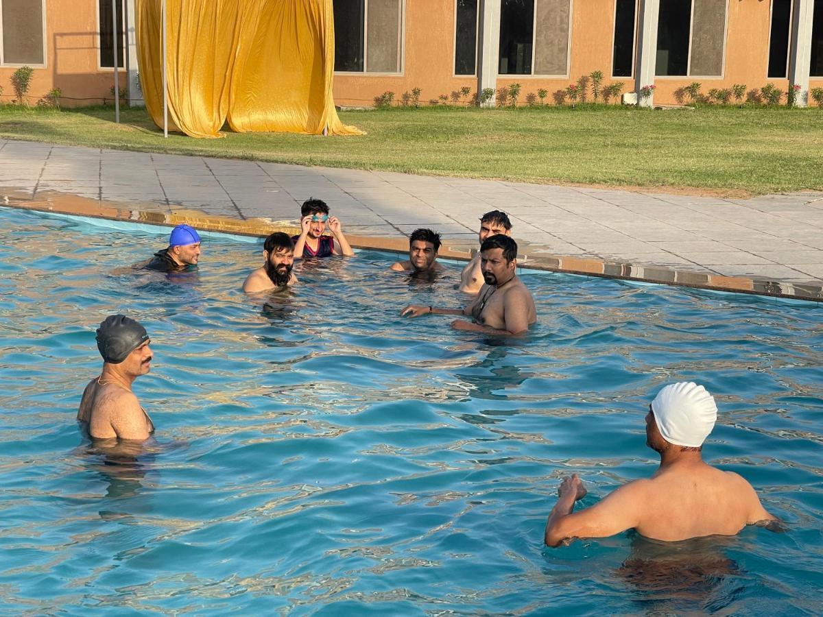 Heaven 7 Hotel & Resort Himatnagar Exterior photo